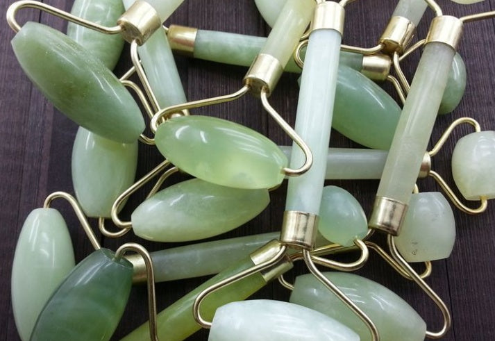 Jade Facial Massage Roller – product image 3